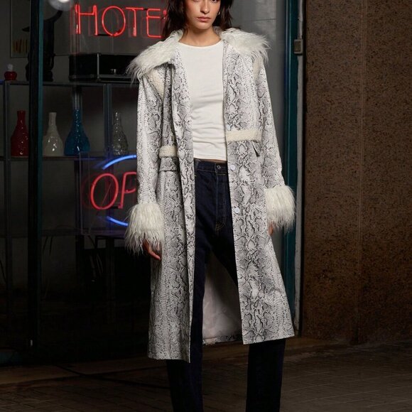 Chic Women's Snake Skin Print Faux fur Trimmed Long Jacket Coat - Picture 3 of 8